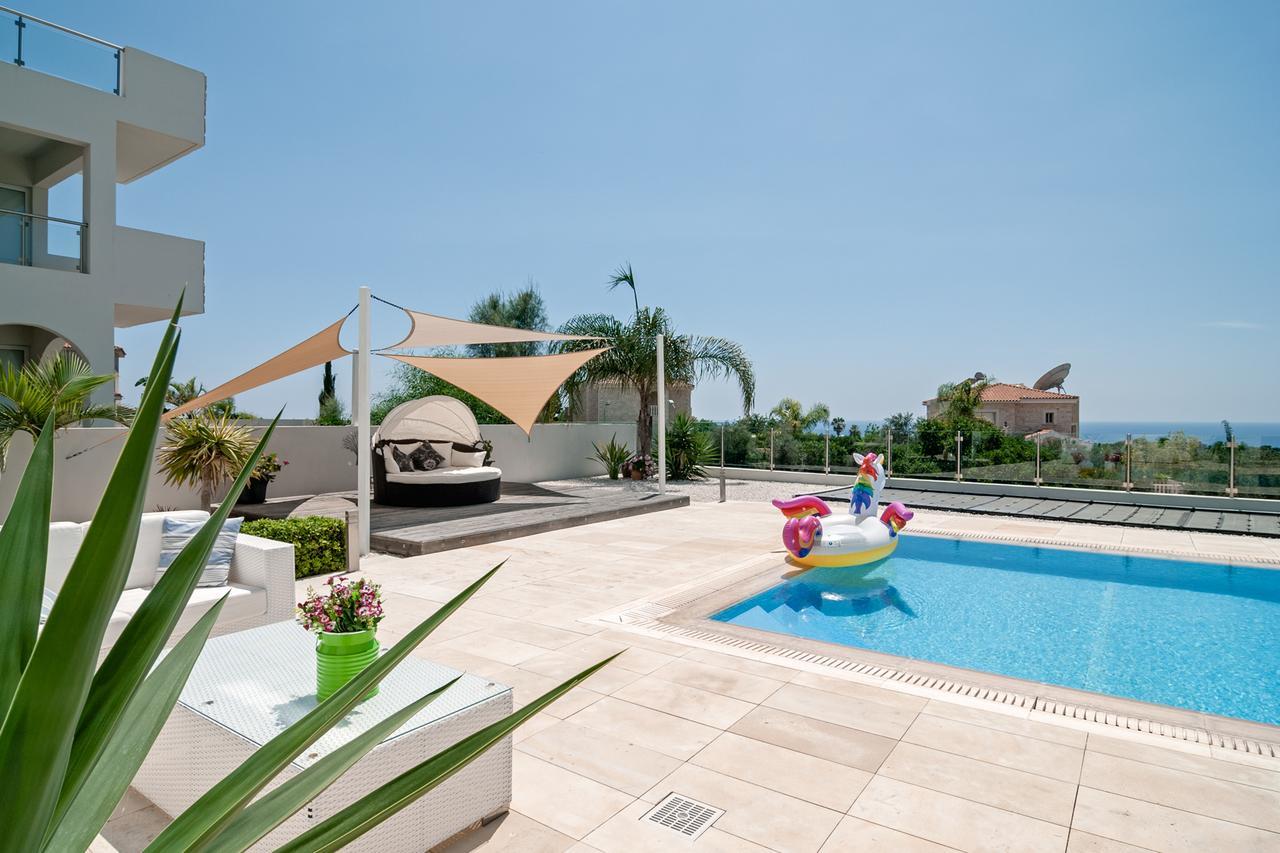 Villa Verdi: Luxury Villa With Private Pool ペイヤ エクステリア 写真
