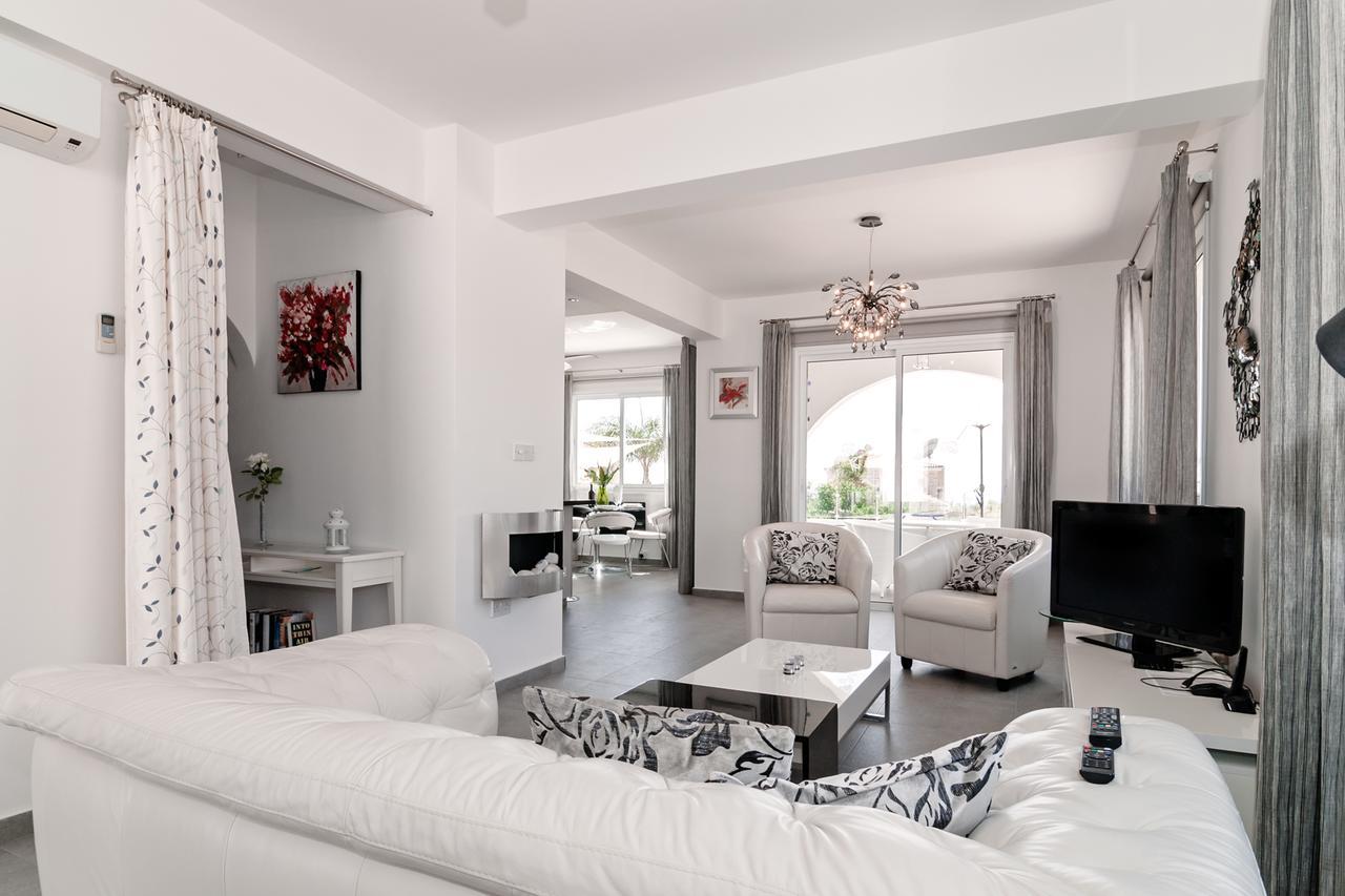 Villa Verdi: Luxury Villa With Private Pool ペイヤ エクステリア 写真